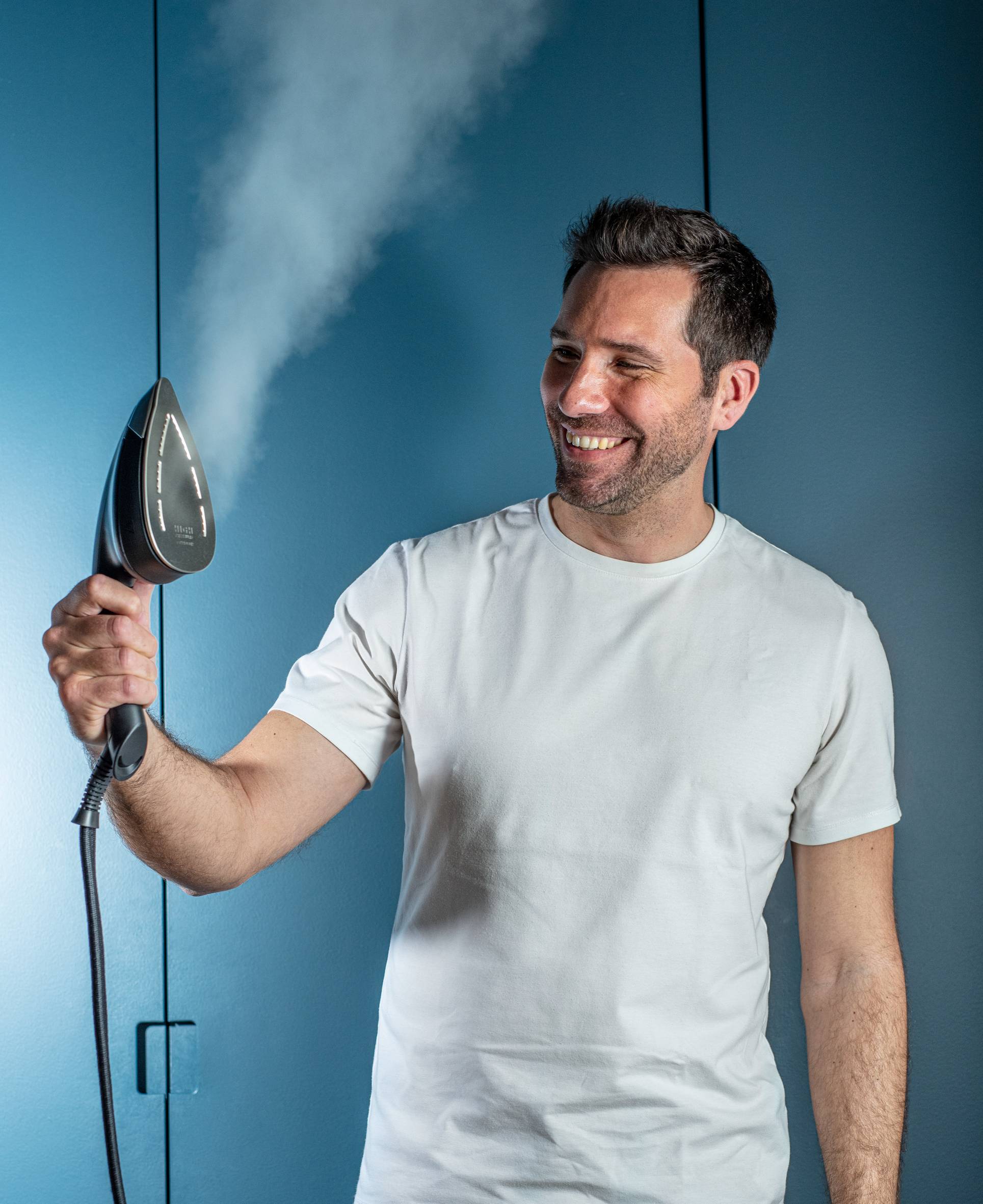 Cube, Solución de planchado, Portátil, Golpe de 200 g/min, Vapor continuo de 90 g/min