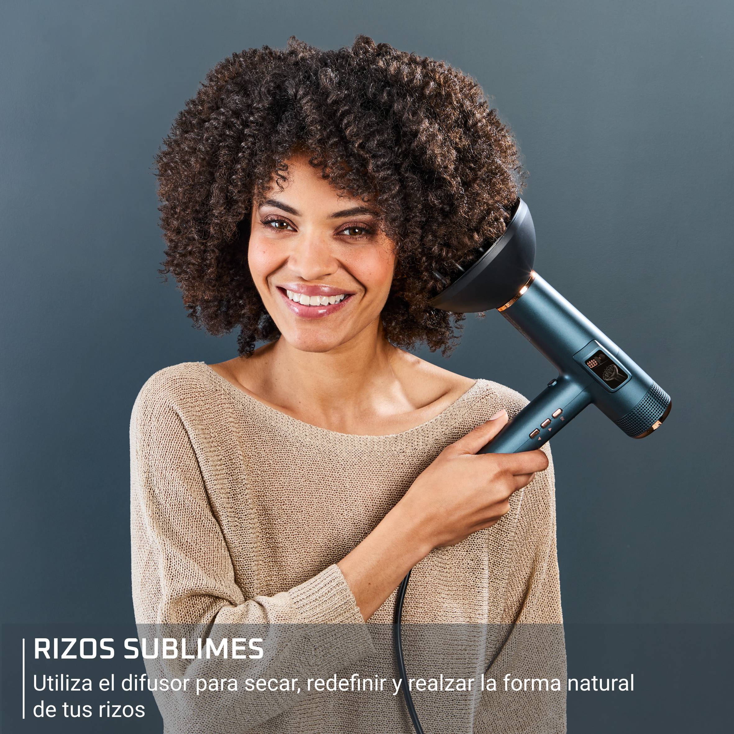 Maestria For You, Secador de pelo, Pantalla LED integrada, 225 km/h, 6 accesorios, Estuche premium