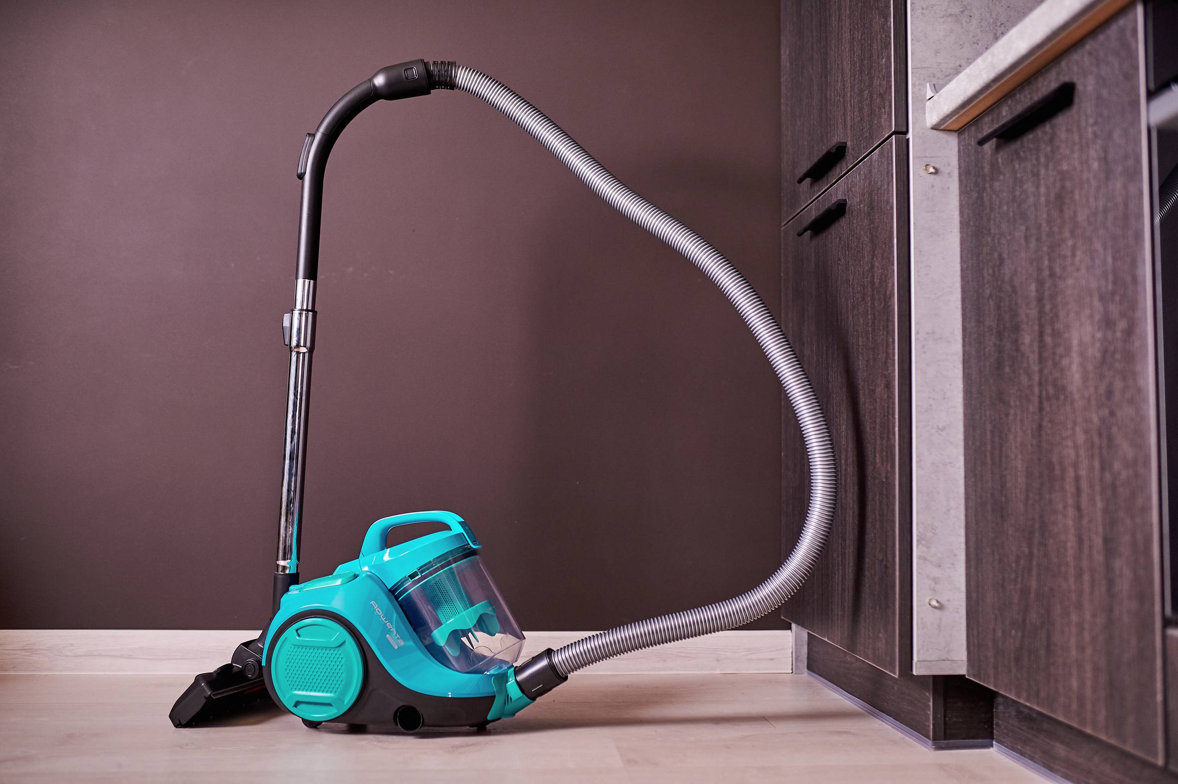 SWIFT POWER CYCLONIC TURQUESA, PARQUÉ