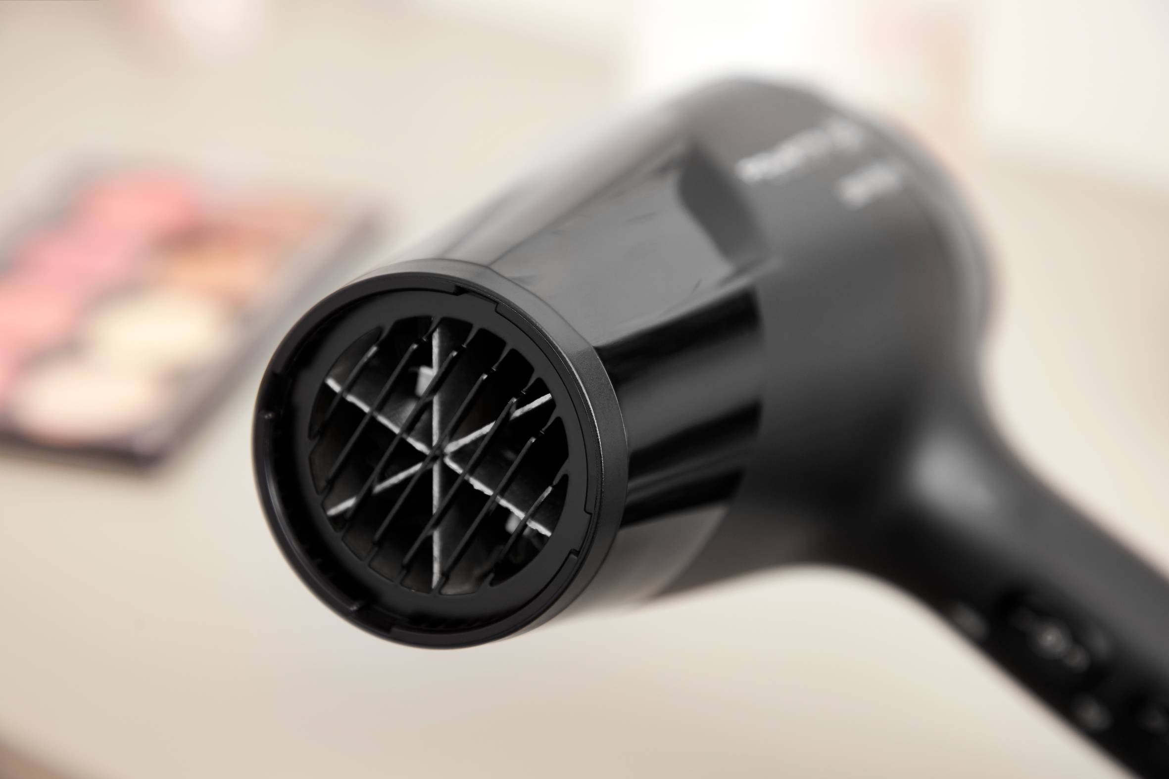 Studio Dry Glow, Secador de pelo, 2300 Effiwatts, Tecnología iónica, Ajuste Thermo Control