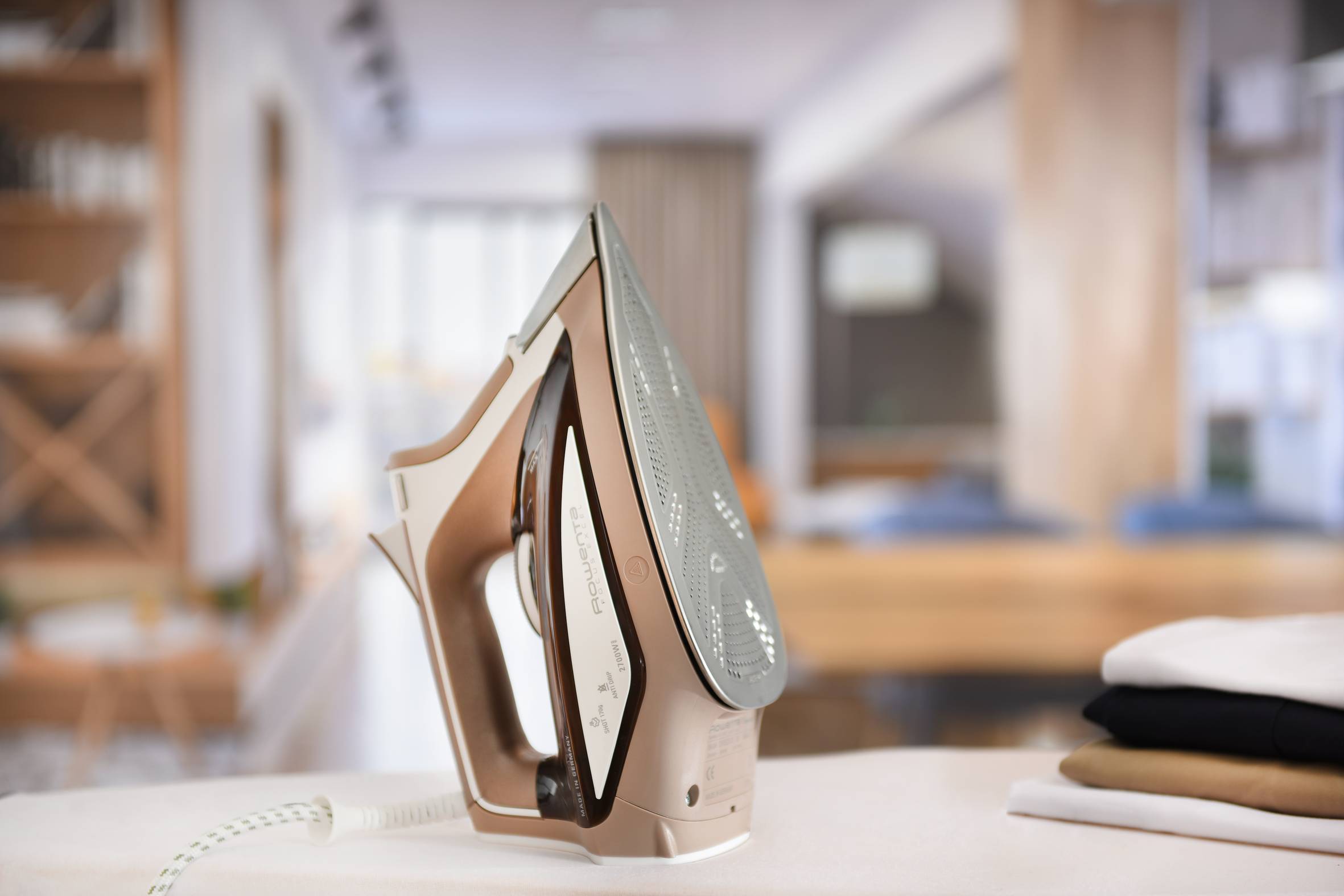 Focus Excel, Plancha de vapor, Vapor extra 170 g/min, Gran distribución de vapor